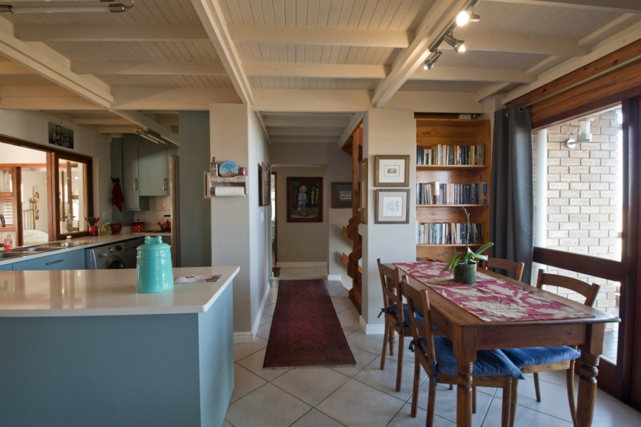 5 Bedroom Property for Sale in Outeniqua Strand Western Cape
